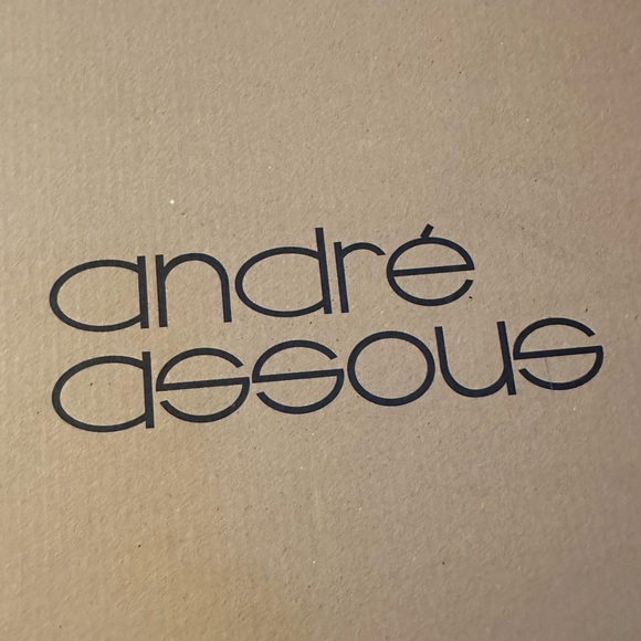 Beautiful practically NIB Andre Assous Sylvania blue suede booties. - Picture 11 of 12